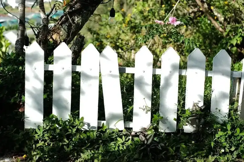 Picket Fencing